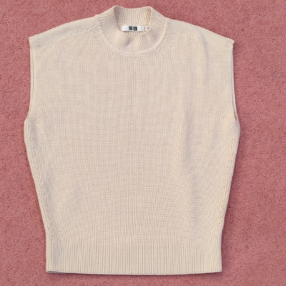 Uniqlo Sweater Vest